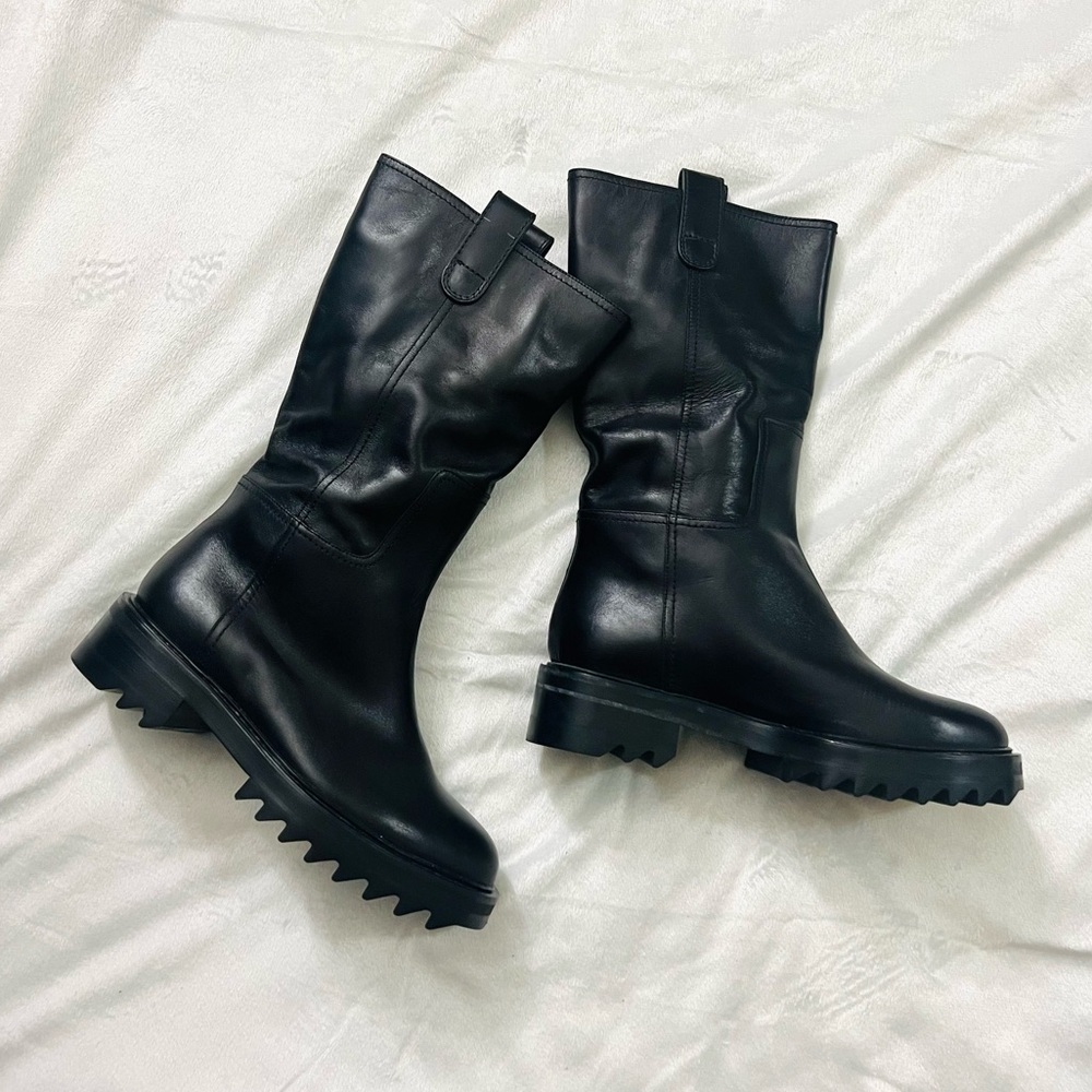 Vero Cuoio Black Moto Style boots size 6